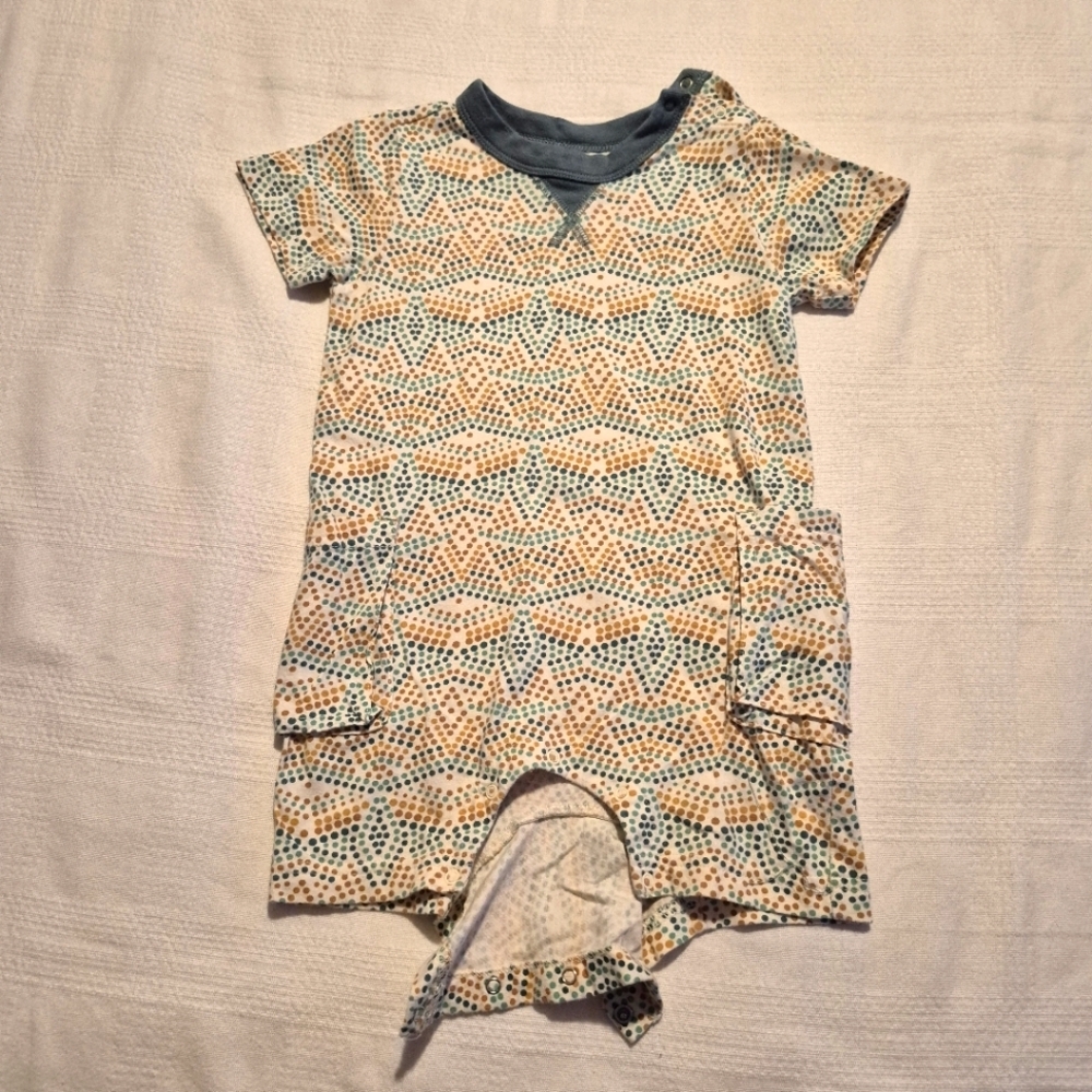 Tea Collection boys size 18-24 months dot design romper VVGUC